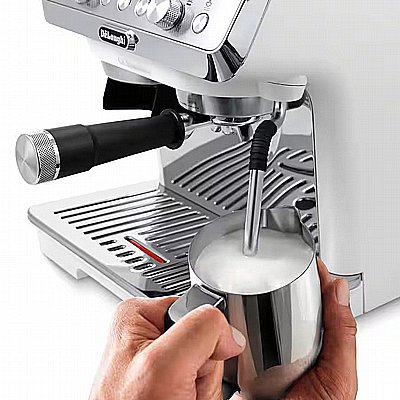 ������ ������ Delonghi La Specialista Arte EC9155.W �� ����� ��� ���