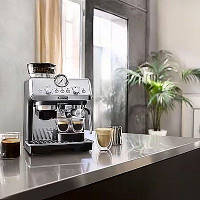 ������ ������ Delonghi La Specialista Arte EC9155.MB �� ����� ��� ���� ����