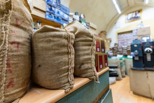 שקי קפה לקנייה בסיטונאות